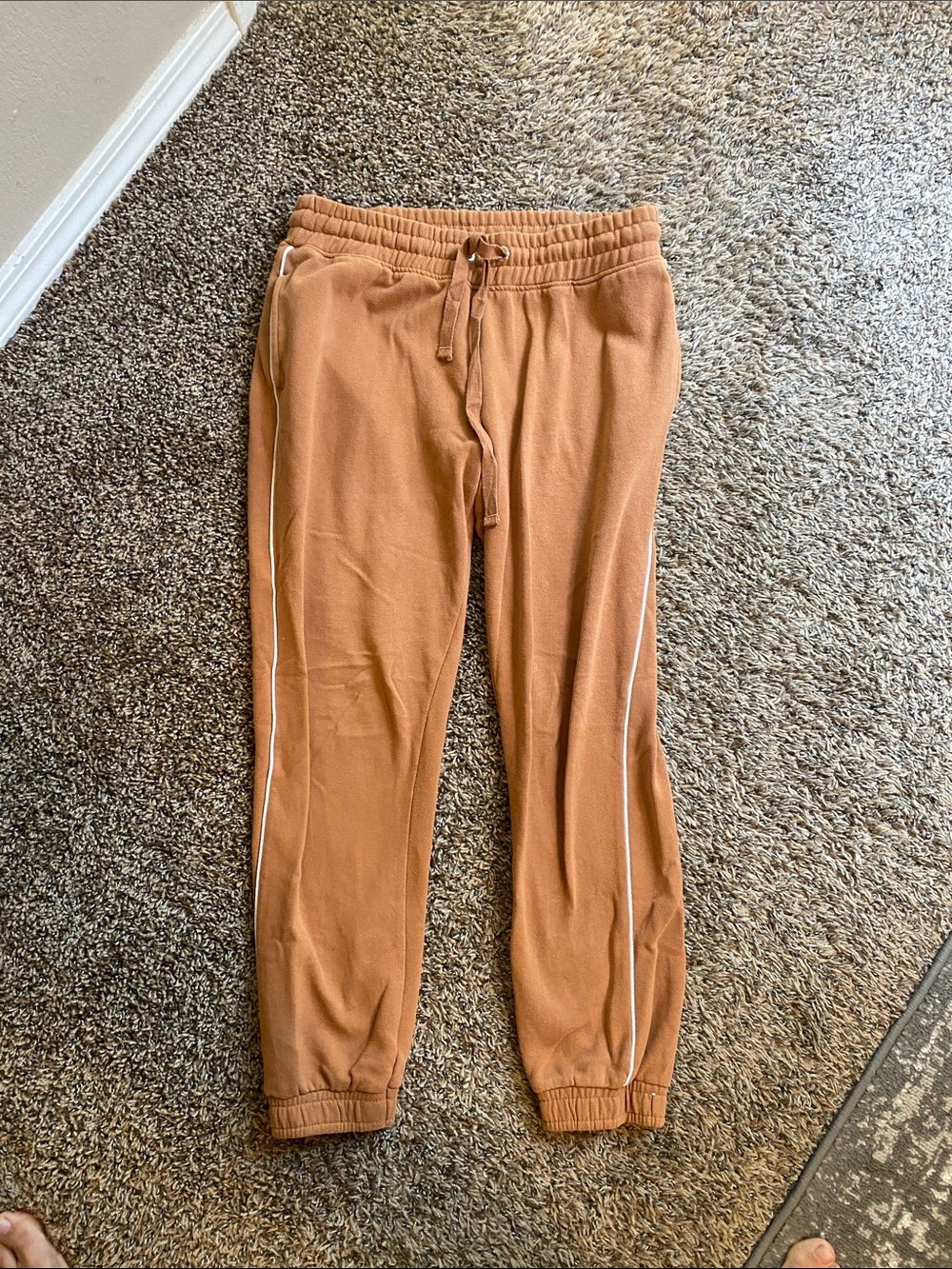 Cotton On Jogger Sweat Pants in Camel with White Side Piping